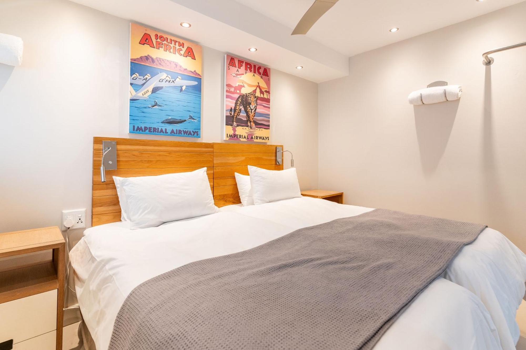 Mouille Point Places - Studios & Apartments Kaapstad Kamer foto